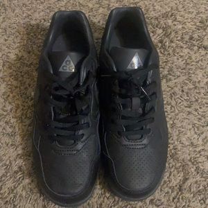 Nike Air Wildwood ACG - Black - 6.5M or 8W